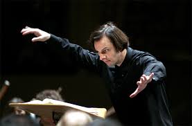 El director Teodor Currentzis, controvertida figura mundial