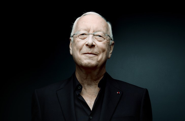 El Teatro Real ofrece la ópera Medea de Marc-Antoine Charpentier en contraposición a la obra homónima de Cherubini con la que se inauguró la temporada actual. William Christie y Les Arts Florissants ofrecerán una lectura de este título en versión semiescenificada con Véronique Gens en el papel protagonista.