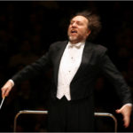 Riccardo-Chailly-podio