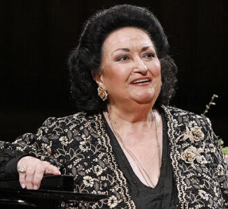 Caballé y Domingo, víctimas de nuestra polarizaciónMontserrat Caballé y Plácido Domingo fueron dos de las máximas, si no las máximas, figuras del mundo operístico en las décadas 70 y 80. Estaban en su plenitud. Abarrotaron los teatros de ópera, sus grabaciones, comerciales o piratas fueron buscadas por los aficionados. Ambos llevaron el nombre de España por todo el mundo. Lo llevaron como españoles y con nuestra propia música: la zarzuela y la canción.