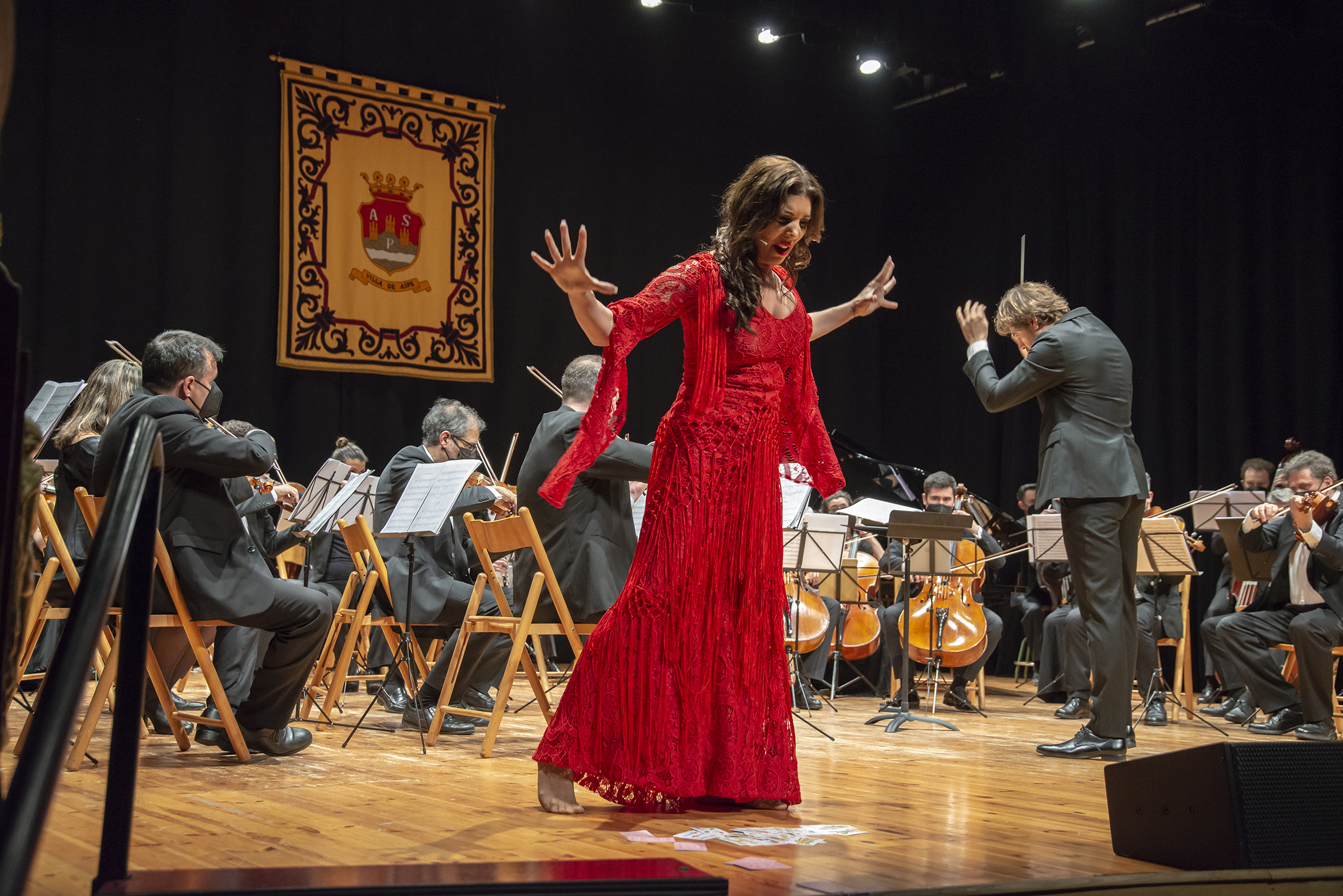 Joana-Jimenez-y-Daniel-Abad-Casanova.-Orquesta-de-camara-de-Valencia-c-Angel-Cerdan