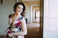 Llega a ABAO el desgarrador drama de Cilea, Adriana Lecouvreur, este sábado, 22 de noviembre. Con un reparto encabezado por Maria Agresta, Jorge de León y Carlos Álvarez, bajo la dirección de Marco Armiliato, el Euskalduna bilbaíno recibe el estreno de una nueva coproducción de la institución lírica vasca, firmada por Mario Pontiggia.