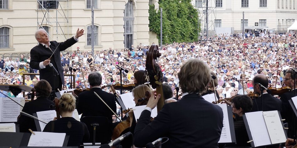 Barenboim-dirige-Staatskepelle.-Staatsoper-fue-alle