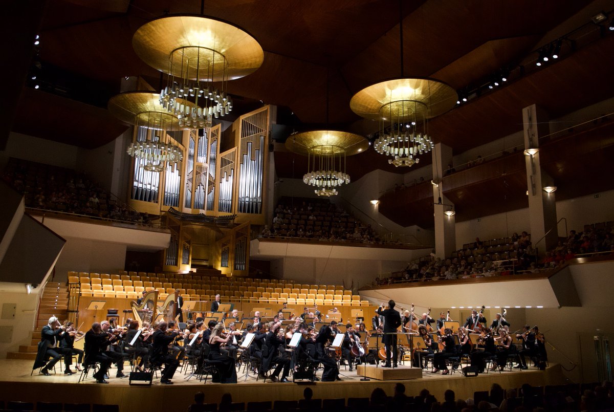 Cornelius-Meister-dirige-la-Orquesta-Nacional