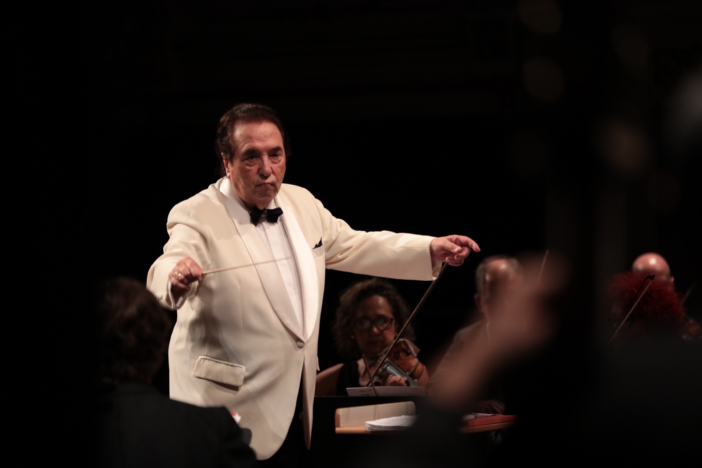 El próximo 13 de septiembre, la Orquesta de València homenajea a los directores Manuel Galduf y Enrique García Asensio, nombrándolos directores honoríficos de la formación. Esta distinción les será concedida en el marco de un concierto especial que tendrá lugar en el Palau de la Música de Valencia.