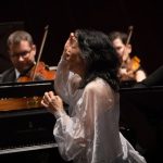 Mitsuko-Uchida-dirige-la-Mahler-Chamber-Orchestra-c-Alfonso-Salgueiro