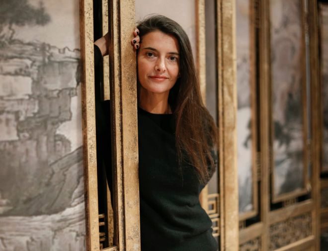La Bohème de Puccini llega al Tiroler Festspiele Erl en versión de la directora española Bárbara Lluch. Este título tiene lugar en la primera edición del mencionado evento que coordina Jonas Kaufmann, y se representó el día 27 de diciembre, así como el 3 y 5 de enero.