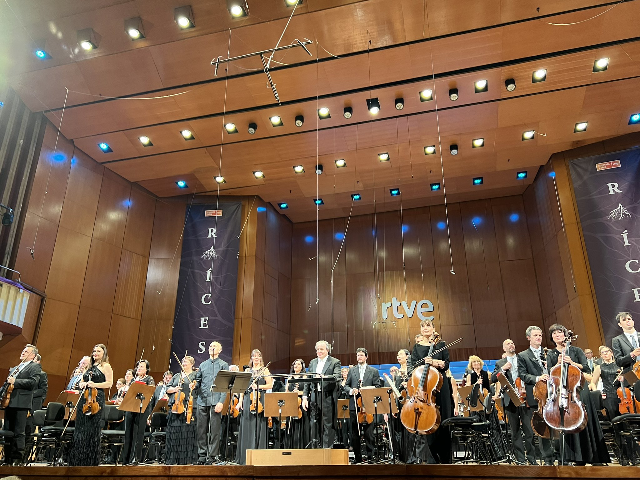 Juanjo-Mena-Miguel-Borrego-Orquesta-RTVE-c-ORTVE