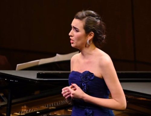 Crítica: Recital de Carmen Artaza en el Teatro Victoria Eugenia