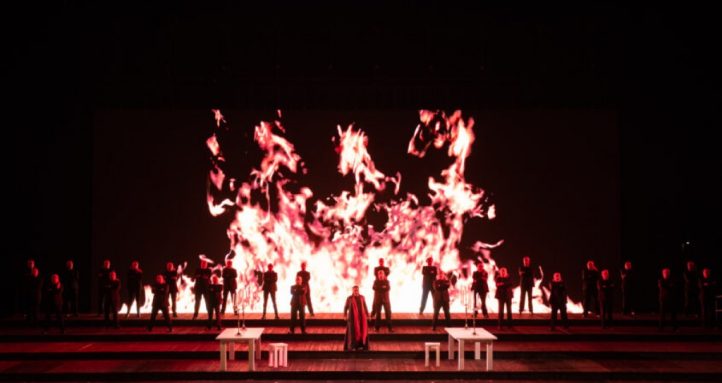 Escena-de-Il-Trovatore-por-Lorenzo-Mariani