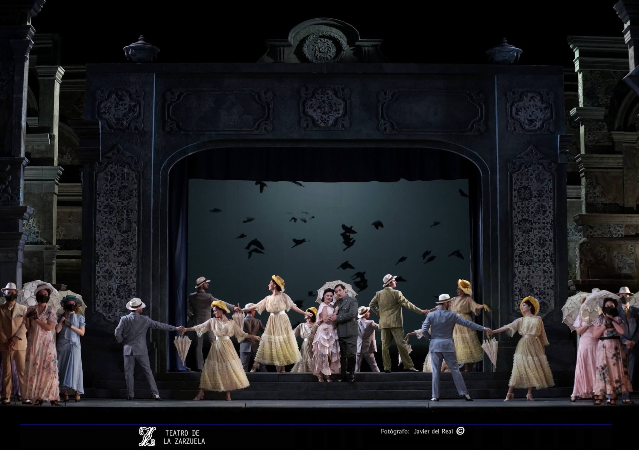 Escena de Luisa Fernanda (c) Javier del Real - Teatro de la Zarzuela