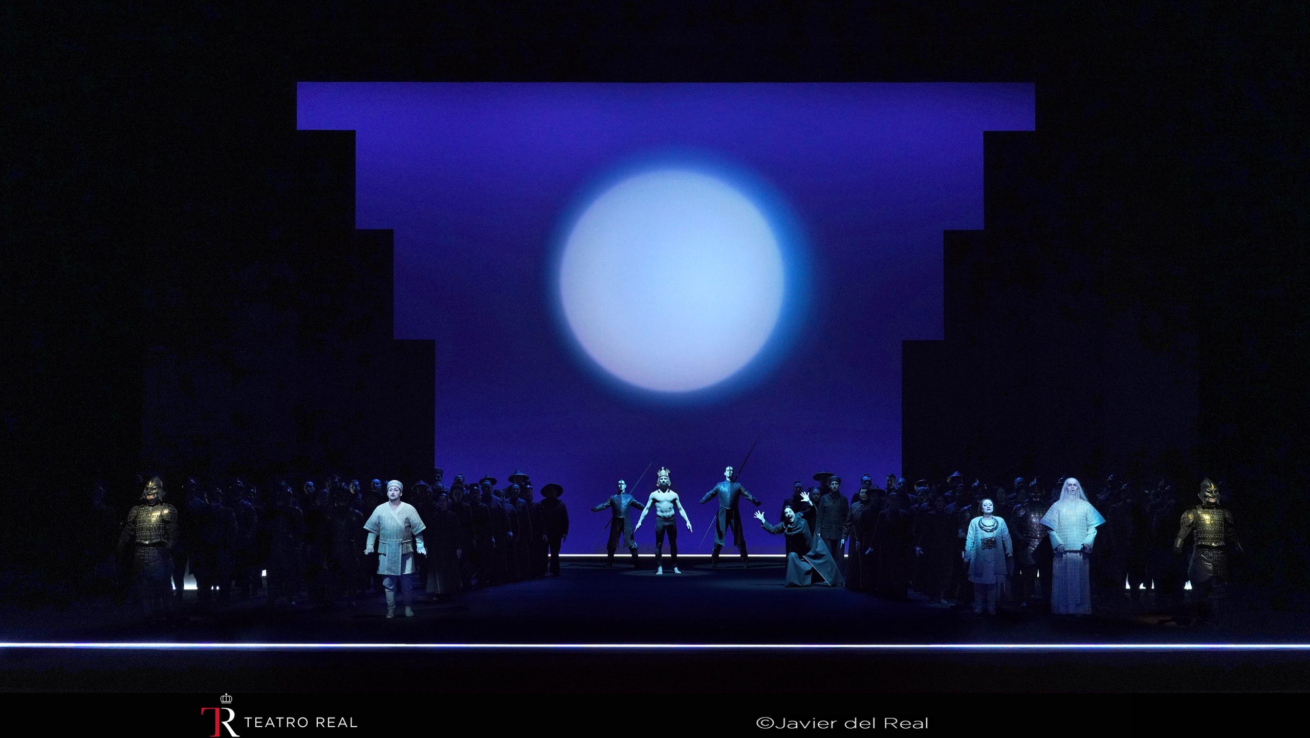 Escena-de-Turandot-por-B.-Wilson-c-Javier-del-Real-Teatro-Real