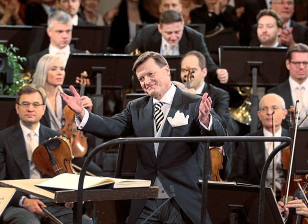 Christian-Thielemann-dirige-la-Filarmonica-de-Viena-c-AP-Ronald-Zak