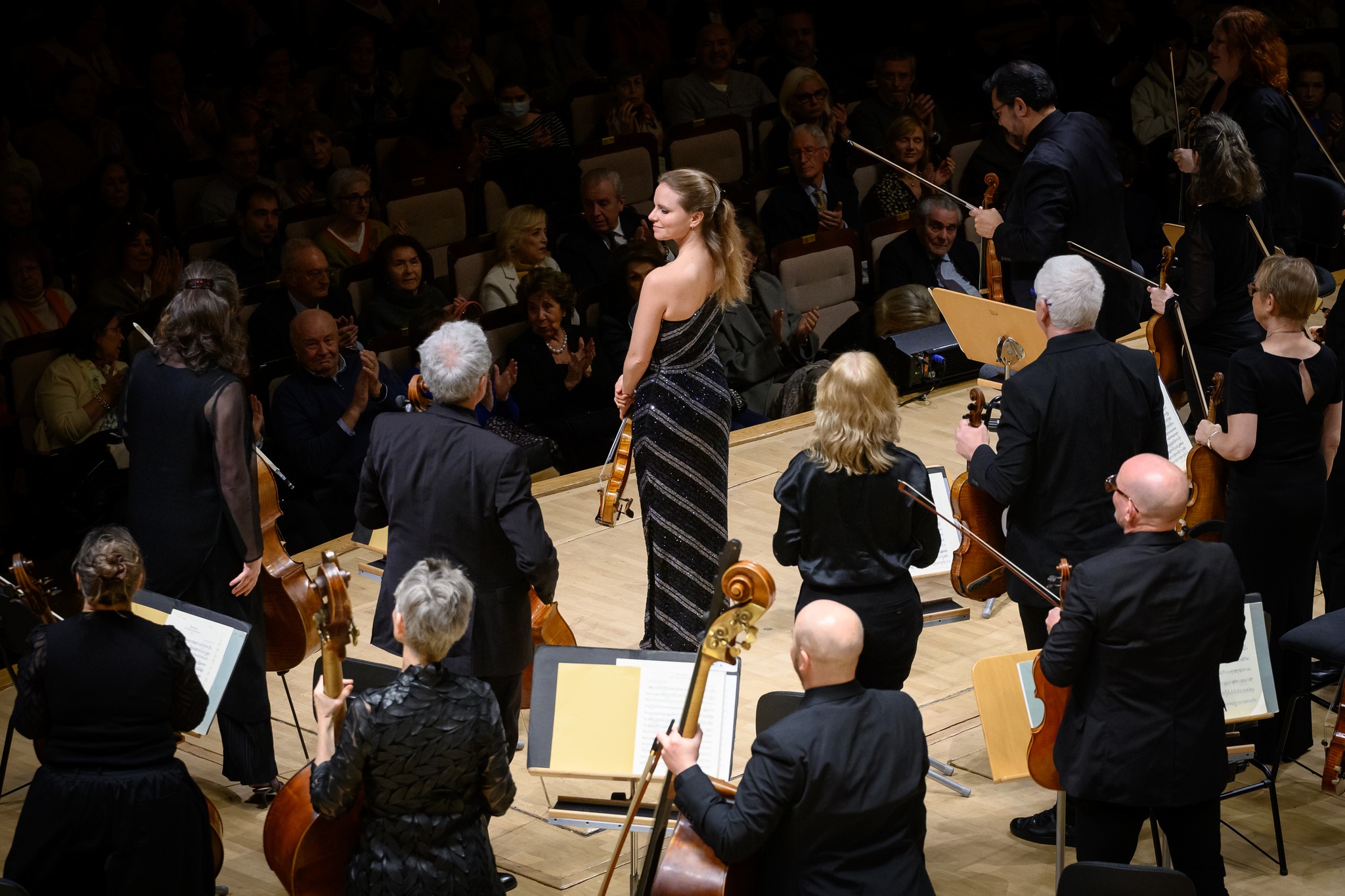 Crítica: Lograda transfiguración, Julia Fischer y la ASMF en el Auditorio Nacional