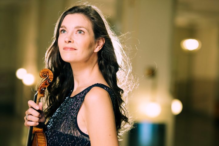 La violinista Janine Jansen y el pianista Denis Kozhukhin debutan juntos en la Temporada 2024/25 de la Fundación Baluarte de Pamplona. Los intérpretes, que han visitado en su gira escenarios como el Musikverein de Viena, ofrecerán un programa con sonatas para violín de Brahms, Poulenc y Ravel, así como Tema y variaciones, de Messiaen.