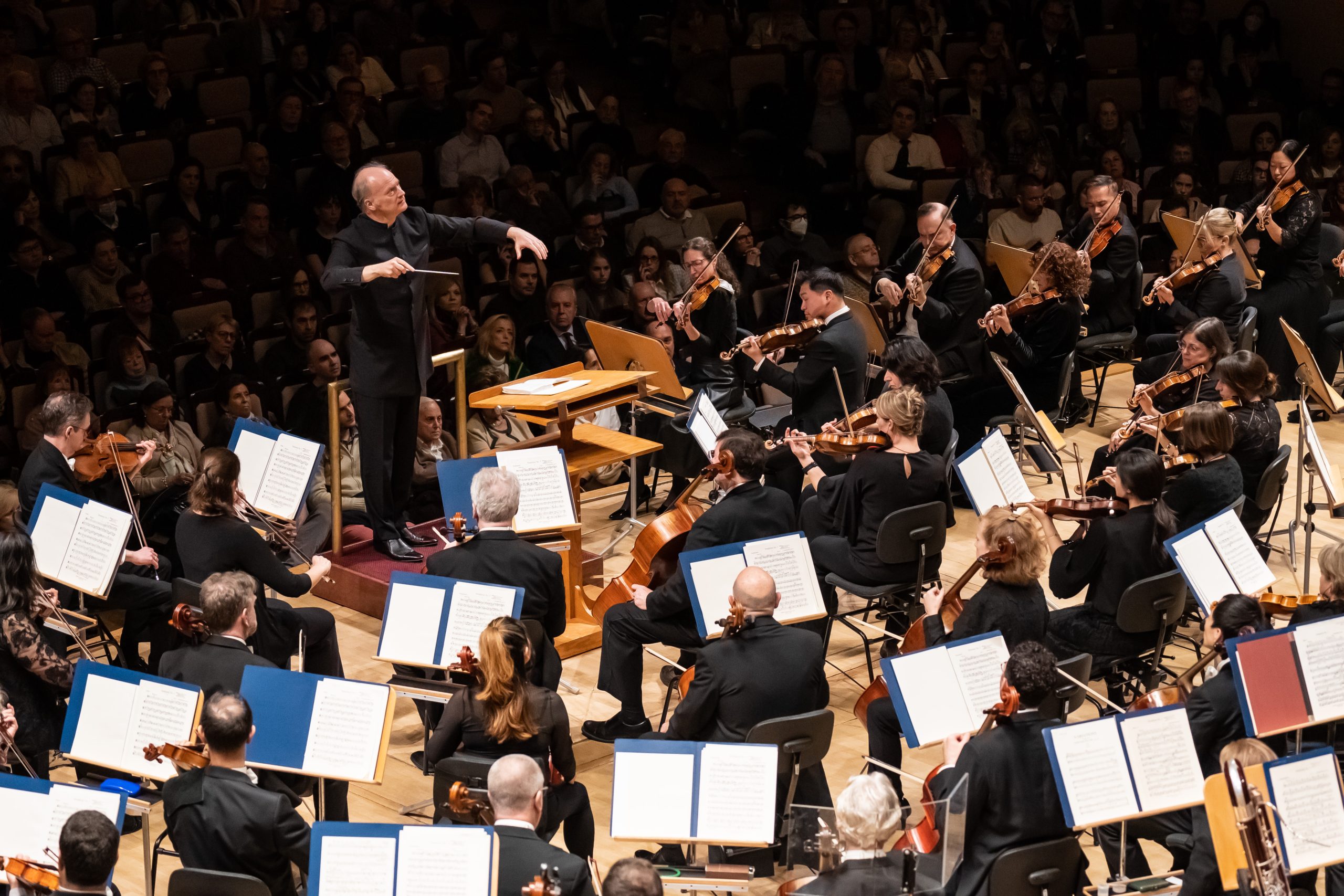 Crítica: Variedad, precisión y vigor, Gianandrea Noseda en Ibermúsica