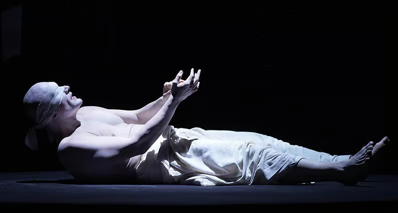 Crítica: Si el cabaret fuera arte, ‘Pierrot Lunaire’ en el Teatro de la Abadía