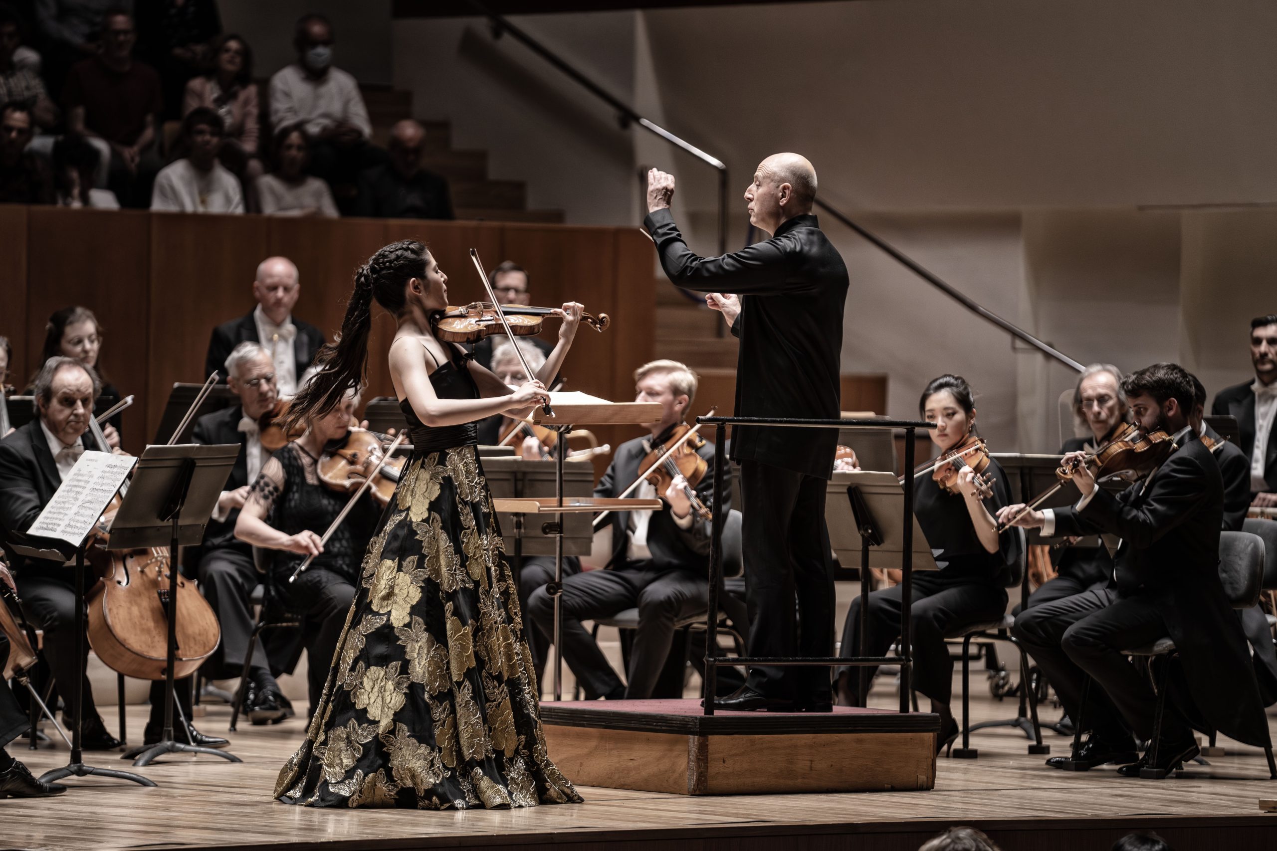 Crítica: María Dueñas, el violín ideal en el Palau de la Música de Valencia