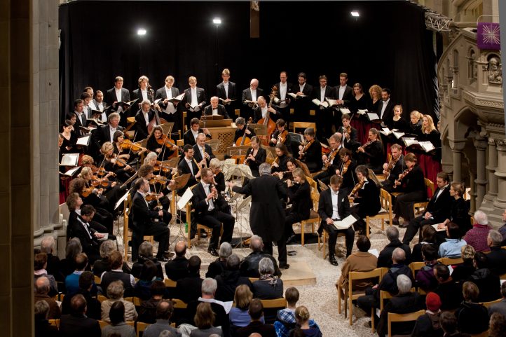 Kammerchor Stuttgart y Barockorchester Stuttgart celebrarán la Navidad con El Mesías en la Temporada principal de Fundación Baluarte el próximo 19 de diciembre. El programa, dirigido por Frieder Bernius, contará con los solistas internacionales Hannah Morrison (soprano), Maarten Engeltjes (contratenor), Krystian Adams (tenor) y Kresimir Strazanac (bajo)
