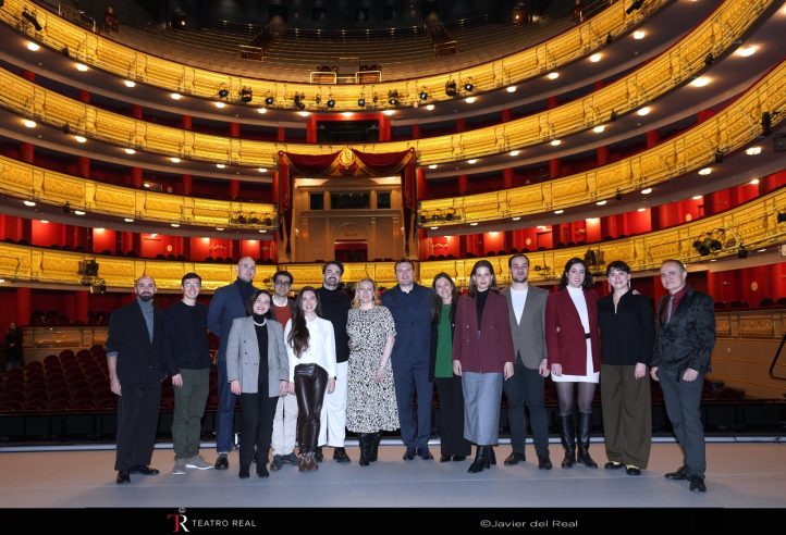 Desde su creación, en 2021, han participado en el programa Crescendo un total de 99 jóvenes artistas en el programa para el desarrollo artístico y profesional para jóvenes promesas de la ópera de la Fundación Amigos del Teatro Real. Crescendo prepara y ofrece oportunidades profesionales a jóvenes cantantes, pianistas y directores de escena, procedentes de todas partes del mundo. Esta quinta edición estará apadrinada por la soprano Saioa Hernández y el tenor Francesco Pio Galasso.