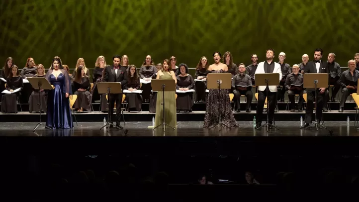 Triunfar después de morirMaria Padilla Ópera de Gaetano Donizetti con libreto de Gaetano Rossi (versión de concierto). Reparto: Kristina Mkhitaryan (Maria), Andrey Zhilikhovsky (Don Pedro), Francesco de Muro (Don Ruiz), Silvia Tro Santafé (Inés), Óscar Oré (Don Luis), David Lagares (Don Ramiro), Carolina Rotela (Francisca), Julio Ramírez (Don Alfonso). Coro del Teatro de la Maestranza. Real Orquesta Sinfónica de Sevilla. Director: Sasha Yankevych. Lugar: Teatro de la Maestranza. Fecha: Viernes, 2 de mayo. Aforo: Tres cuartos.