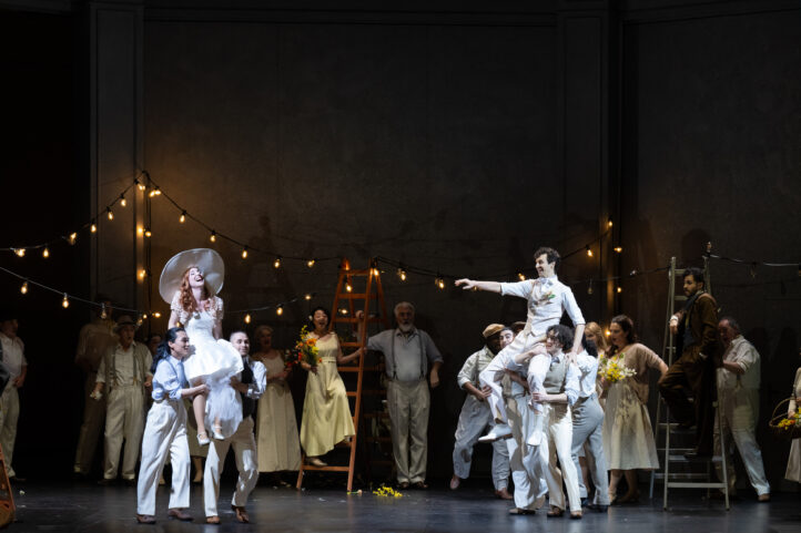 VISIÓN EXTERNA DEL DRAMAMozart: Don Giovanni. Alessio Arduini, Ekaterina Bakanova, Julie Boulianne, David Menéndez, Marco Ciaponi, Marina Monzó, George Anguladze, Ricardo Seguel. Dirección Musical: Iván López Reinoso. Dirección de escena: Cecilia Ligorio. Teatro de la Maestranza, 4 de octubre de 2025.