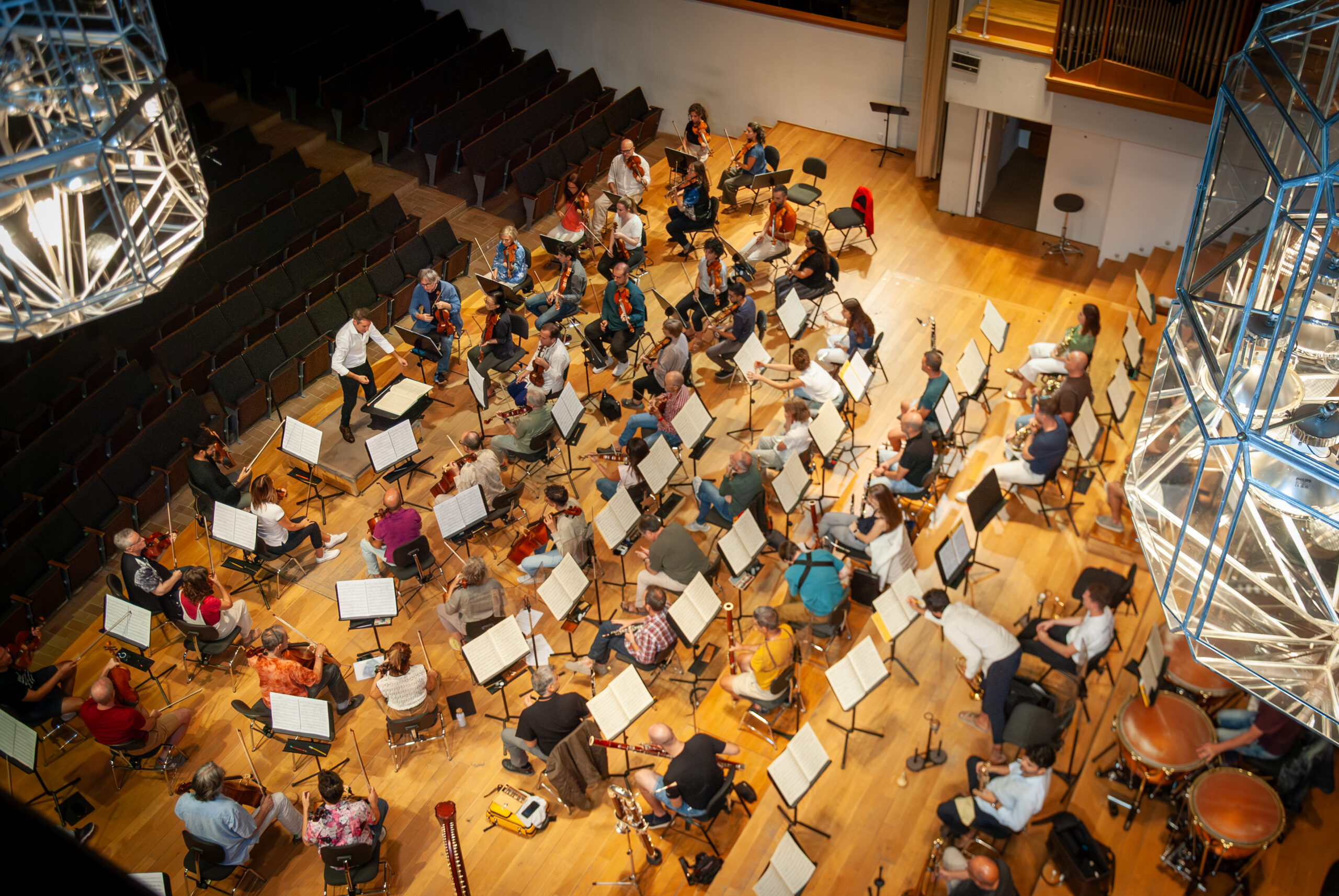 La OCG y Lucas Macías arrancan su Ciclo Mahler, uno de los platos fuertes de la temporada. El compositor austriaco se erige como auténtico protagonista de la programación de esta temporada con nada menos que seis títulos muy exigentes en cuatro programas  distintos y ocho conciertos: comienza el ciclo con su Quinta sinfonía.