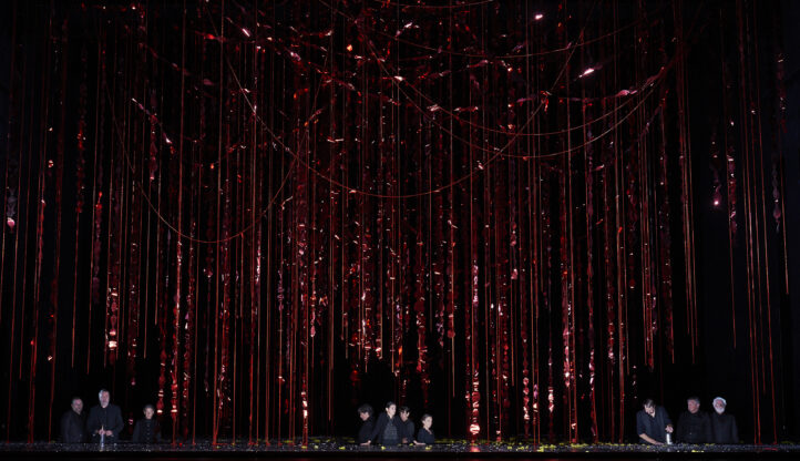 El Liceo estrena La zorrita astuta en su versión original Elena Tsallagova, Peter Mattei, Paula Murrihy, Anaïs Masllorens, David Alegret, Alejandro López, Milan Perišic, José Manuel Montero, Sara Bañeras, Mireia Pintó, Roger Padullés, Mercedes Gancedo. Orquestra Sinfónica y Coro del Gran Teatro del Liceo. Coro Infantil de l’Orfeó Català. Dirección musical: Josep Pons. Dirección de escena: Barrie Kosky. 23-IX-2025.