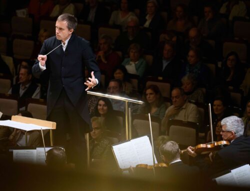 Crítica: concierto de saturación energética con Trpčeski, Petrenko y la Royal Philharmonic en Ibermúsica