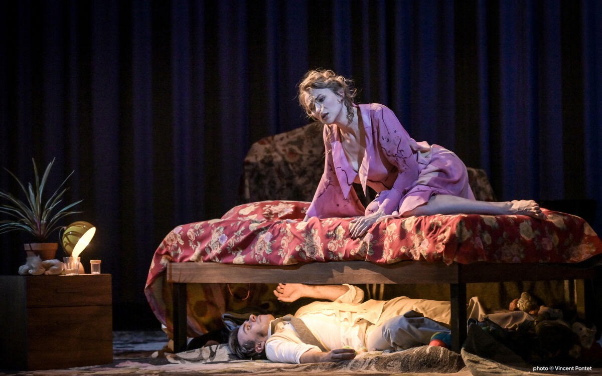 Mezzo presenta una programación excepcional que reúne ópera, música antigua y jazz en tres propuestas de gran sensibilidad artística. El tenor Benjamin Bernheim protagoniza una velada dedicada a Berlioz bajo la poética mirada escénica de Silvia Costa y el sonido histórico de Les Siècles. Desde el Festival de Granada, Accademia del Piacere y Constantinople trazan un puente musical entre Oriente y Occidente con un programa que viaja del Renacimiento español a la Persia safávida. 