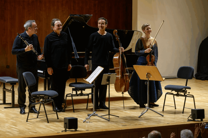 Un cuarteto exacto para Messiaen Obras: Piezas op. 5 de Berg, Sonata de Ravel, Epigramas de Carter, Cuarteto para el fin del tiempo de Messiaen. Intérpretes: I. Faust, J. Widmann, J. G. Queyras, P. L. Aimard. Liceo de Cámara. 30-X- 2025.