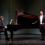 Xabier Anduaga cautiva en el Maestranza, pletórico de voz Crítica de Xabier Anduaga. Programa: Obras de V. Bellini, F. P. Tosti, F. Liszt, G. Donizetti, G. Verdi, F. Liszt/F. Schubert, R. Hahn, J. Guerrero y P. Sorozábal. Tenor: Xabier Anduaga. Piano: Maciej Pikulski. Lugar: Teatro de la Maestranza. Fecha: Domingo, 7 de diciembre. Aforo: Poco más de la mitad.