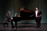 Xabier Anduaga cautiva en el Maestranza, pletórico de voz Crítica de Xabier Anduaga. Programa: Obras de V. Bellini, F. P. Tosti, F. Liszt, G. Donizetti, G. Verdi, F. Liszt/F. Schubert, R. Hahn, J. Guerrero y P. Sorozábal. Tenor: Xabier Anduaga. Piano: Maciej Pikulski. Lugar: Teatro de la Maestranza. Fecha: Domingo, 7 de diciembre. Aforo: Poco más de la mitad.