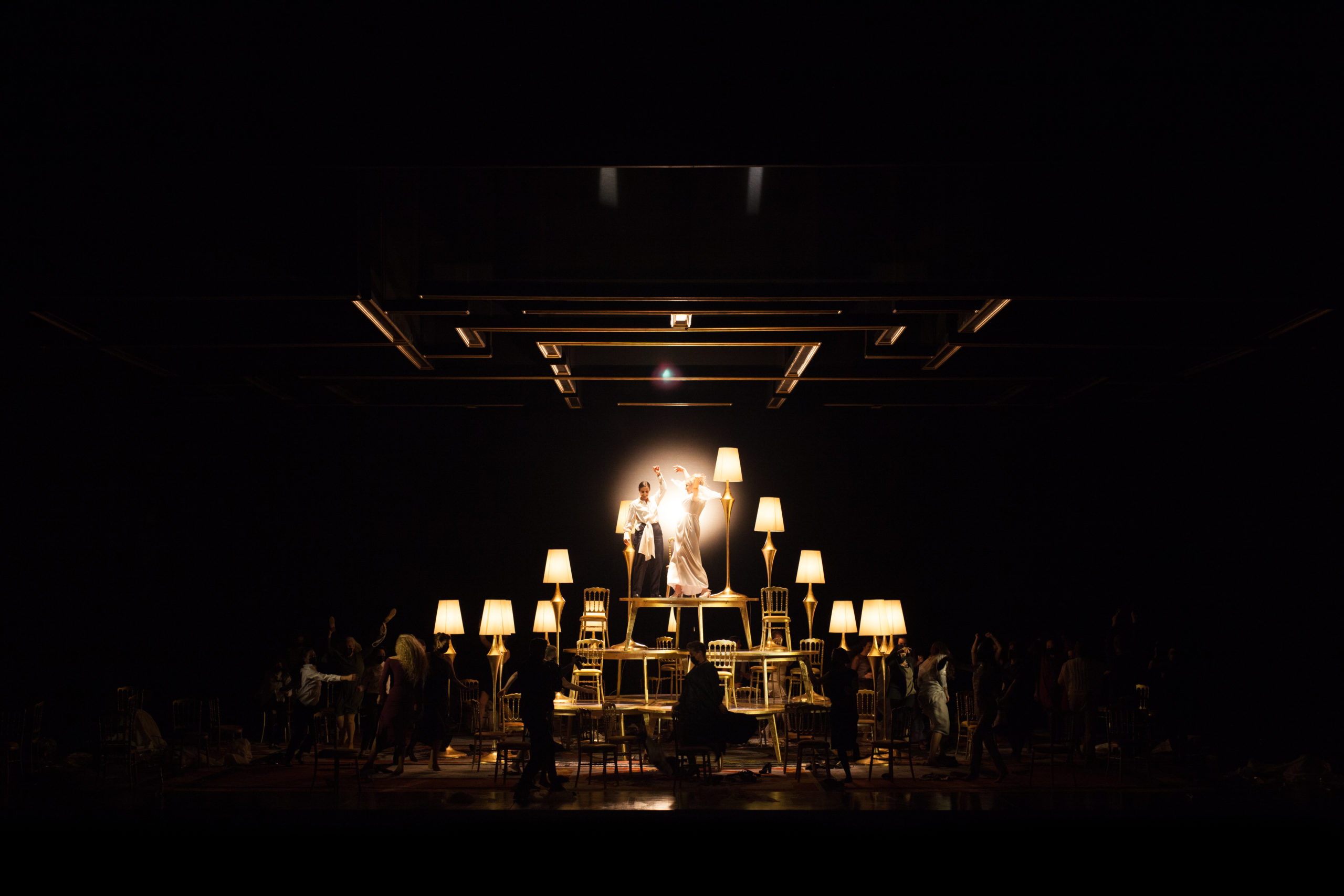 La ópera impresionista regresa al Teatro Real de Madrid con Ariadna y Barbazul, de Dukar. Este título, que vuelve a subirse al escenario de la Plaza de Oriente tras 113 años de ausencia, lo hará con una producción firmada por Àlex Ollé (La Fura dels Baus), dirección musical de Pinchas Steinberg y un reparto de primer nivel encabezado por Paula Murrihy y Gianluca Buratto.