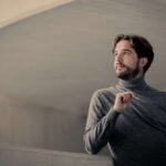 El director Jaime Santoja se pondrá al frente de la Orquesta y Coro Nacionales de España (OCNE) los días 19, 20 y 21 de diciembre, con un programa dedicado a María de Pablos y Camille Saint-Saëns. El concierto contará, además, un un cartel de solistas invitados como Paloma Friedhoff, Agnieszka Grzywacz, Beatriz Oleaga, Eduardo López y Álvaro de Pablo.