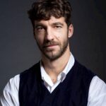 La Ópera de Zúrich ha anunciado el nombramiento del director suizo Lorenzo Viotti como nuevo director musical de la institución a partir de agosto de 2028, en sustitución de Gianandrea Noseda, quien ha estado al frente del coliseo helvético desde 2021. El anuncio coincide con una nueva etapa para la Ópera de Zúrich, que cuenta desde hace meses con Matthias Schulz como intendente.