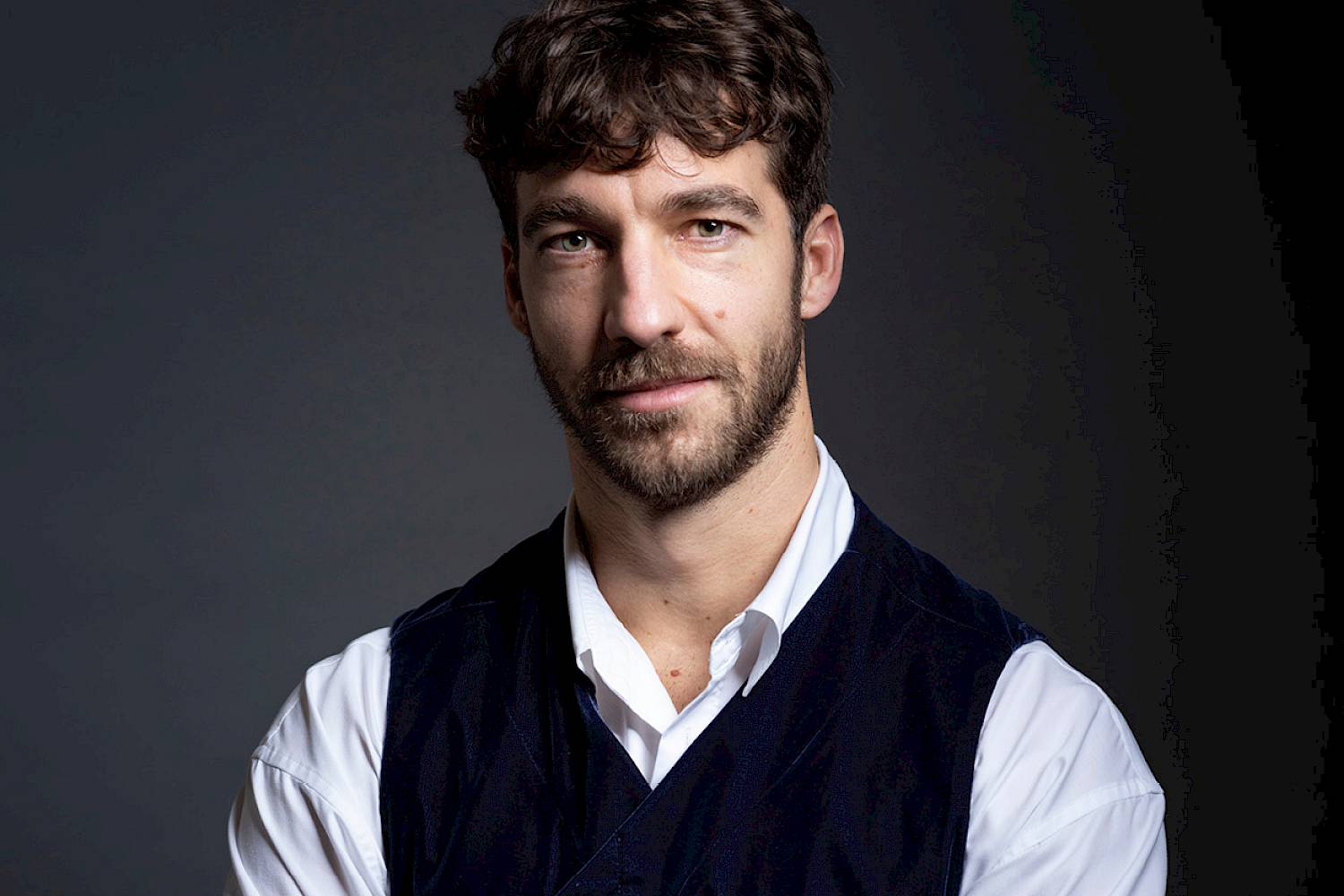 La Ópera de Zúrich ha anunciado el nombramiento del director suizo Lorenzo Viotti como nuevo director musical de la institución a partir de agosto de 2028, en sustitución de Gianandrea Noseda, quien ha estado al frente del coliseo helvético desde 2021. El anuncio coincide con una nueva etapa para la Ópera de Zúrich, que cuenta desde hace meses con Matthias Schulz como intendente.