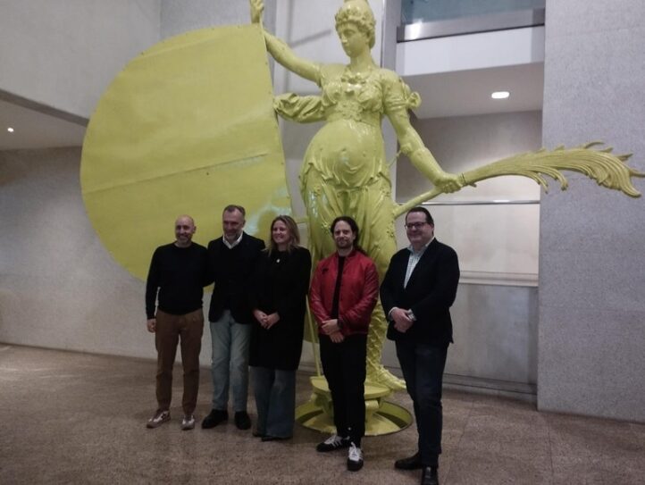 El XLIII Festival de Música Antigua de Sevilla (FeMÀS) tendrá lugar del 6 al 29 de marzo de 2026 con una programación centrada en tres grandes efemérides: los 400 años del fallecimiento de John Dowland, los 400 años de la publicación de La Facultad orgánica de Francisco Correa de Arauxo y los 500 años de la boda de Carlos V. Veintidós conciertos en espacios emblemáticos de la ciudad consolidan al FeMÀS como una de las citas de referencia de la música histórica en España.