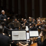 La Orquestra de la Comunitat Valenciana, formación titular de Les Arts, interpreta junto a su director musical, por primera vez, la Quinta sinfonía de Mahler, quizá una de las páginas orquestales más célebres de la obra del compositor. El titular de la OCV, Sir Mark Elder, se pondrá al frente en febrero de La infancia de Cristo de Berlioz, oratorio cumbre del repertorio francés, de profunda espiritualidad y sublime belleza.