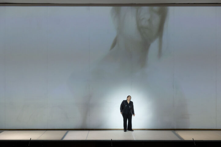 Orfeo y Eurídice en Tenerife: sin alharacas ni caprichosas ínfulasORFEO Y EURÍDICE, de Christoph Willibald Gluck. “Azione teatrale per musica” en tres actos. Libreto de Ranieri de Calzabigi, basado en el mito de Orfeo. Reparto: Teresa Lervolino, Ana Vieira Leite, Mira Alkjovik. Dirección de escena, y coreografía: Pep Ramis y María Muñoz. Escenografía y vestuario: Lluc Castells. Iluminación: Luis Martí. Vídeocreación: Leo Castro. Coro: Ópera de Tenerife-Intermezzo. Orquesta: Concerto München. Dirección musical: Jordi Francés. Producción de Auditorio de Tenerife. Lugar: Auditorio de Tenerife. Entrada: 1.616 espectadores (lleno). Fecha: jueves, 22 enero.