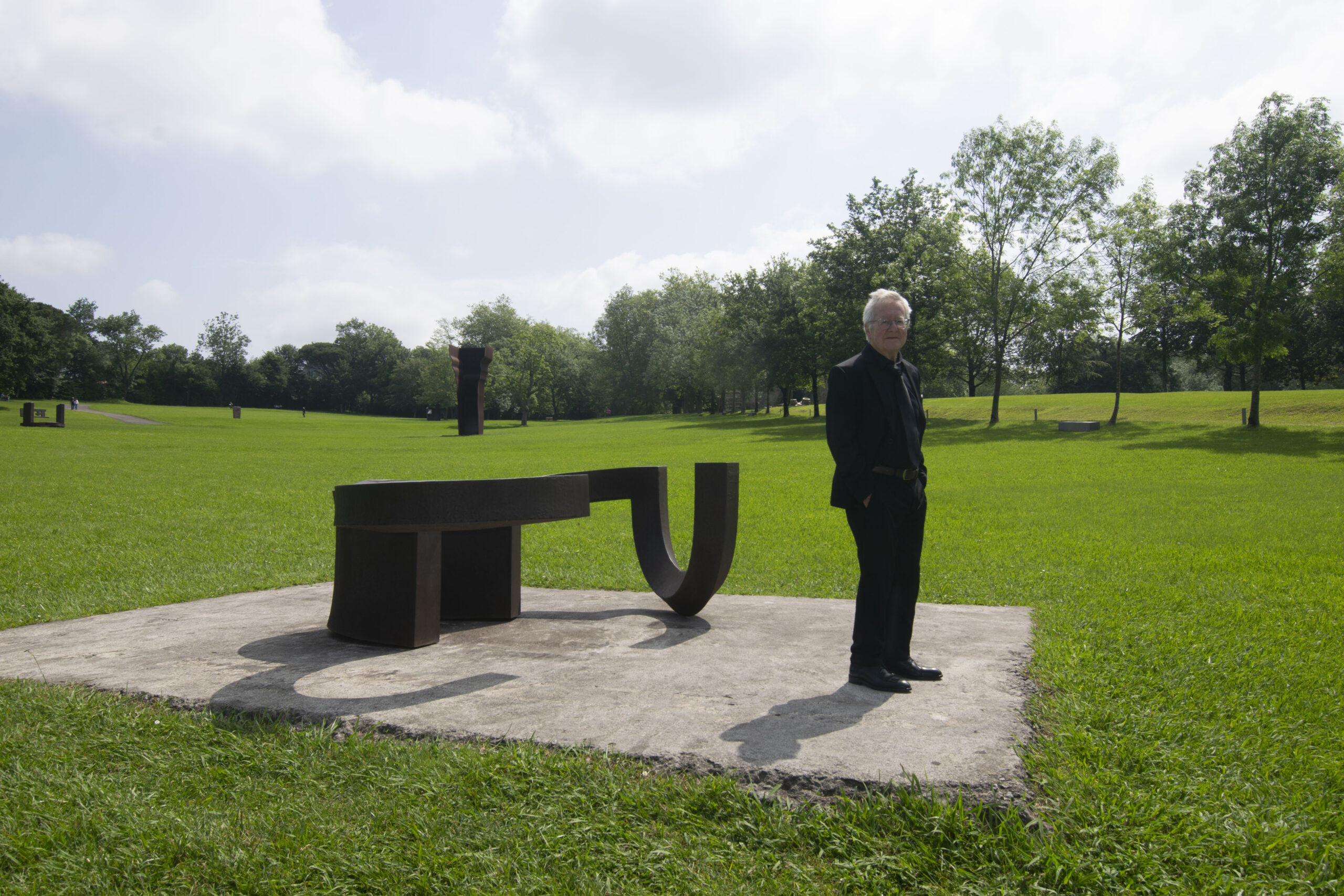 Euskadiko Orkestra presenta el sexto programa de su temporada sinfónica, protagonizado por el estreno de Guernica, de Félix Ibarrondo, en un concierto que contará con toques de música rusa. La violinista Bomsori afronta el Concierto de Tchaikovsky en una serie de citas que recorrerá, entre el 26 y el 29 de enero, San Sebastián, Vitoria y Bilbao bajo la batuta de la colombiana Ana María Patiño.
