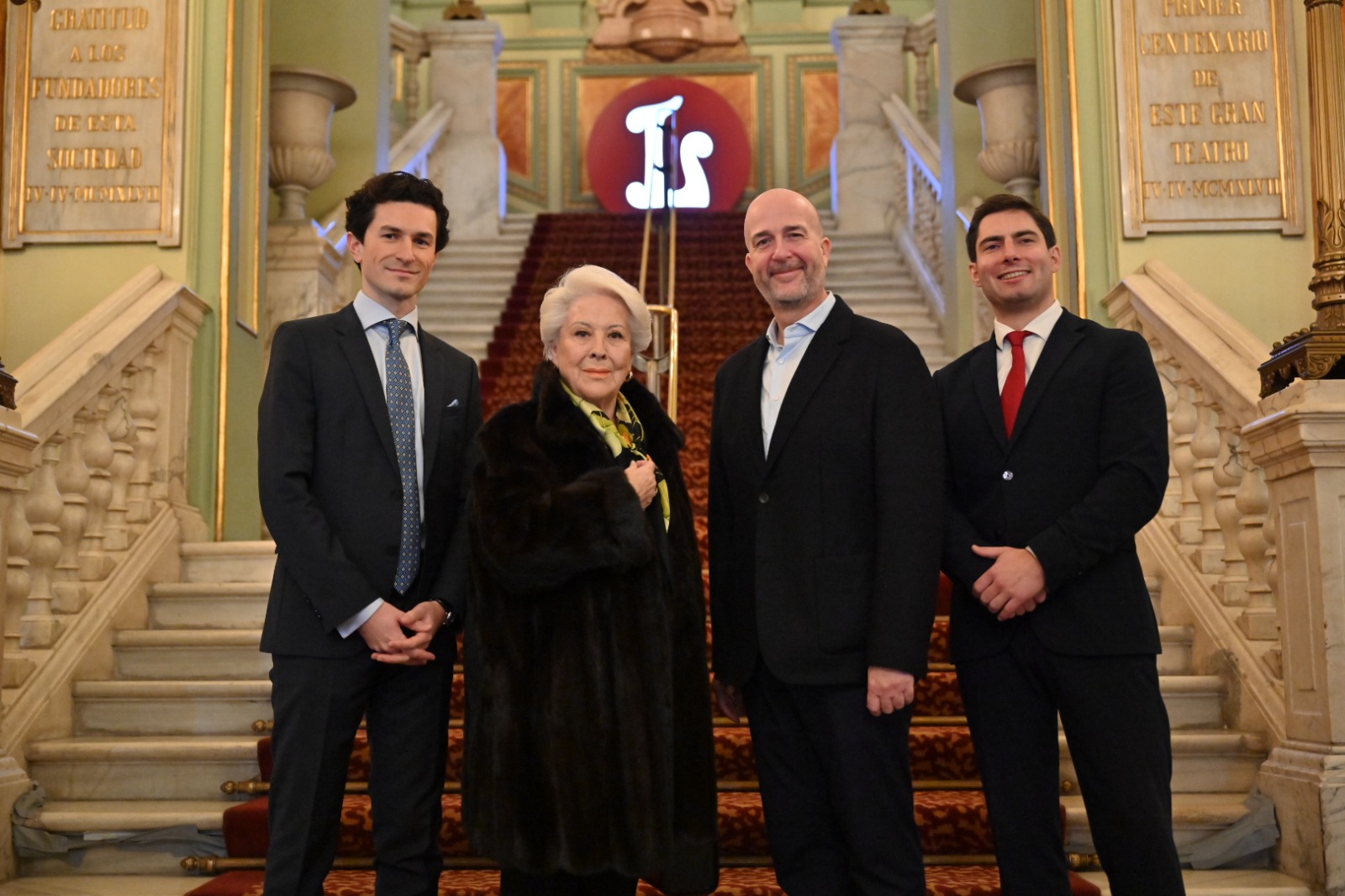 El 63º Concurso Internacional de Canto Tenor Viñas inicia su edición más ambiciosa hoy, 10 de enero, con un acto inaugural en el Saló de Cent y un crecimiento histórico en número de inscritos. Con 712 candidaturas de 64 países, nuevas categorías como la dedicada al Oratorio-Lied, un trofeo inédito y un jurado de máximo nivel internacional, el certamen consolida su papel como uno de los grandes referentes del canto lírico.