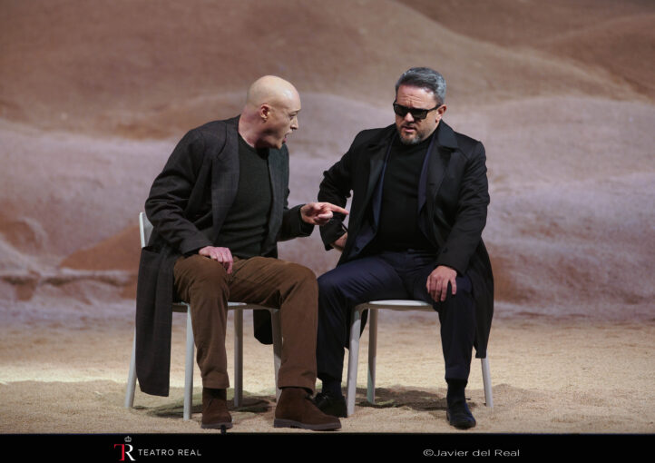 UN DILEMA MORAL BIEN EXPLICADOFrancisco Coll: Enemigo del pueblo. José Antonio López, Moisé Marín, Brenda Rae, Isaac Galán, Marta Fontanals.Simmons, Juan Goberna. Dirección musical: Christian Karlsen. Dirección de escena. Alex Rigola. Teatro Real, 12 de febrero de 2026. 