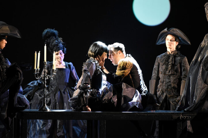 El próximo 28 de febrero, Les Arts pone en escena uno de los títulos más destacados del repertorio de Haendel: Giulio Cesare in Egitto. Con una producción firmada por Vincent Boussard bajo las órdenes de Marc Minkowski en lo musical, esta obra supone el debut en España de Aryeh Nussbaum Cohen, junto al que estará la soprano Marina Monzó interpretando la dupla protagonista. 