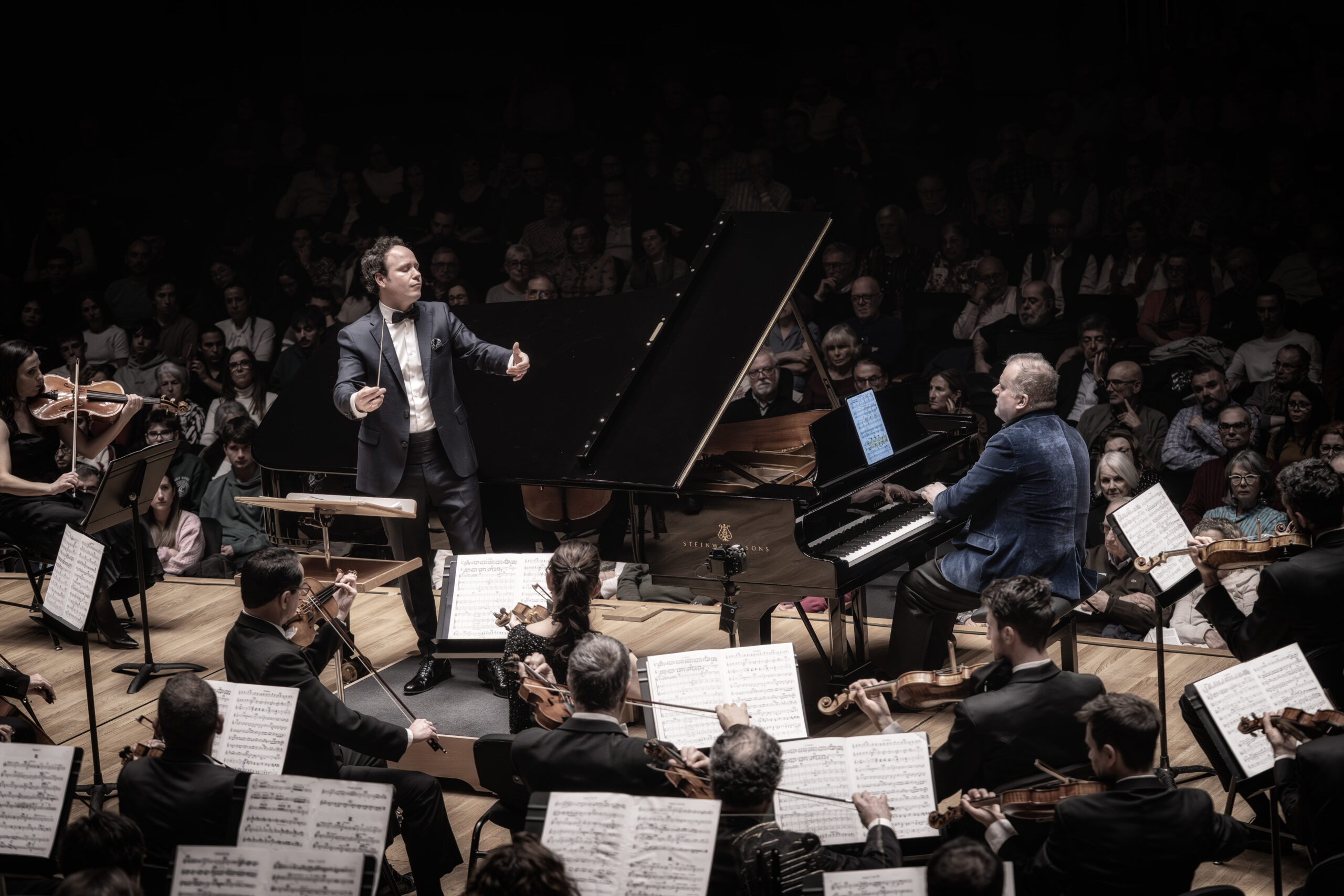 Crítica: Gergely Madaras y Josu de Solaun: Bartók frente a Dvořák con la Orquestra de València