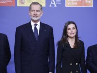 La Orquesta Sinfónica y Coro RTVE interpreta este viernes, 6 de marzo, el Requiem de Guerra de Britten, en homenaje a las víctimas el Terrorismo. Carlos Miguel Prieto dirige esta monumental obra, que contará con las voces solistas de Miren Urbieta-Vega, Moisés Marín y Sebastià Peris. El concierto será emitido en directo por La 2 y contará con la presencia de SS.MM. los Reyes.