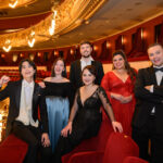 El Teatro Real recibe a los cantantes ganadores del último Concurso Tenro Viñas, realizado en el Gran Teatre del Liceu. El concierto contará con la participación de los cuatro primeros galardonados en la 63ª edición del concurso. Tres jóvenes ucranianos se han alzado con los principales galardones: el bajo-barítono Vladyslav Buialsky (primer premio), la soprano Yuliia Zasimova (segundo premio) y el barítono Vlad Tlushc (tercer premio). El cuarto premio ha sido para el barítono surcoreano Felix Park. La actuación contará con la presencia de la Orquesta Titular del Teatro Real, bajo la dirección musical de Julio García Vico.