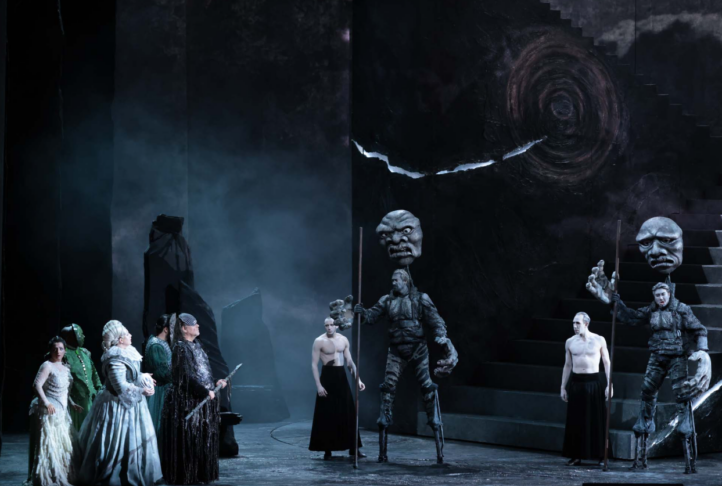 Der Ring completo en la Scala: Das RheingoldDas Rheingold, música y libreto de Richard Wagner. Nicholas Brownlee, Andrè Schuen, Siyabonga Maqungo, Norbert Ernst, Okka von der Damerau, Olga Bezsmertna, Christa Mayer, Ólafur Sigurdarson, Wolfgang Ablinger-Sperrhacke, Jongmin Park, Ain Anger, Polina Pastirchak, Svetlina Stoyanova, Virginie Verrez. Orchestra del Teatro alla Scala, orquesta. Simone Young, directora musical. David McVicar, director de escena. Teatro alla Scala, Milán, 10 de marzo 2026.