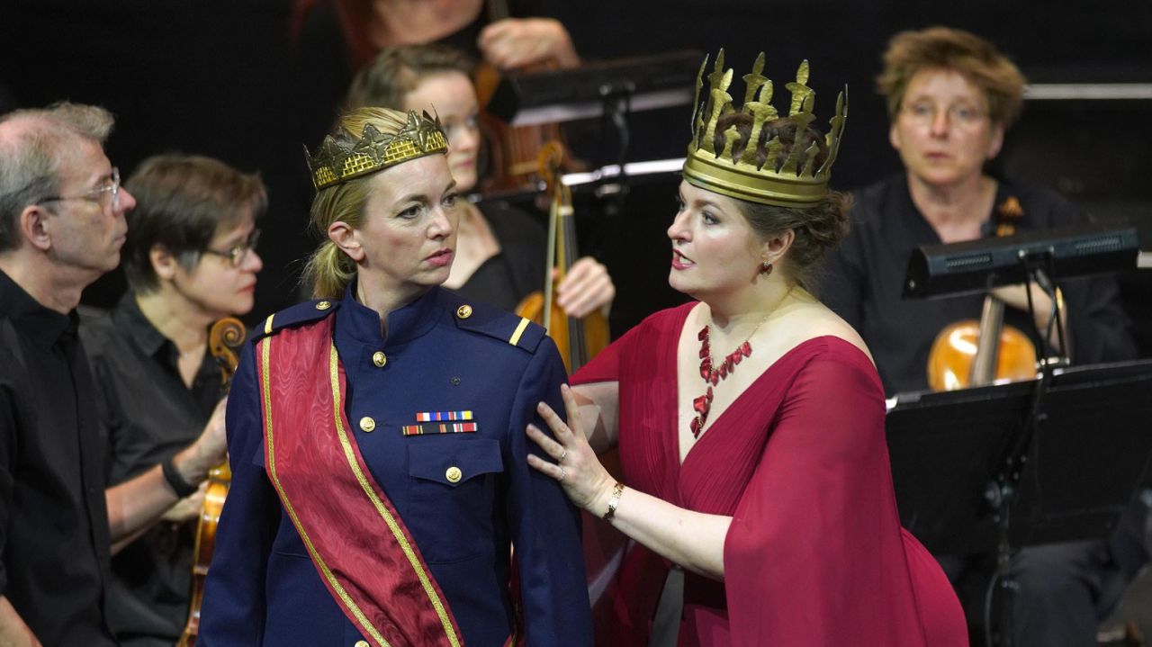 LOS DONES DEL PRETE ROSSOVivaldi: Il Giustino. Rémy Brès-Feuillet, Olivia Vermeulen, Kateryna Kasper, Robin Johanssen, Sylabonga Maqungo, Sonia Prina, Mark Milhofer, Frances Ortega Martí. Freiburger Barockorchester. Dirección musical: René Jacobs. Teatro Real, 25 de abril de 2026.