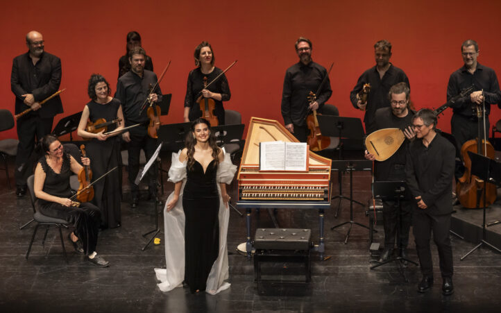 Serena Sáenz, soprano en plenitudLES ARTS ÉS BARROC I MÚSICA ANTIGA.  Obras de Vivaldi, Rameau y Händel. Serena Sáenz (soprano). Vespres d’Arnadí. Dani Espasa (director). Lugar: Palau de les Arts (Teatre Martín i Soler). Entrada: Alrededor de 275 espectadores. Fecha: jueves, 9 abril 2025.